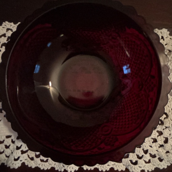 Vintage Avon 1876 Cape Cod 9 inch Ruby Red Serving Bowl for Valentine's Day!♥️ - Picture 4 of 4
